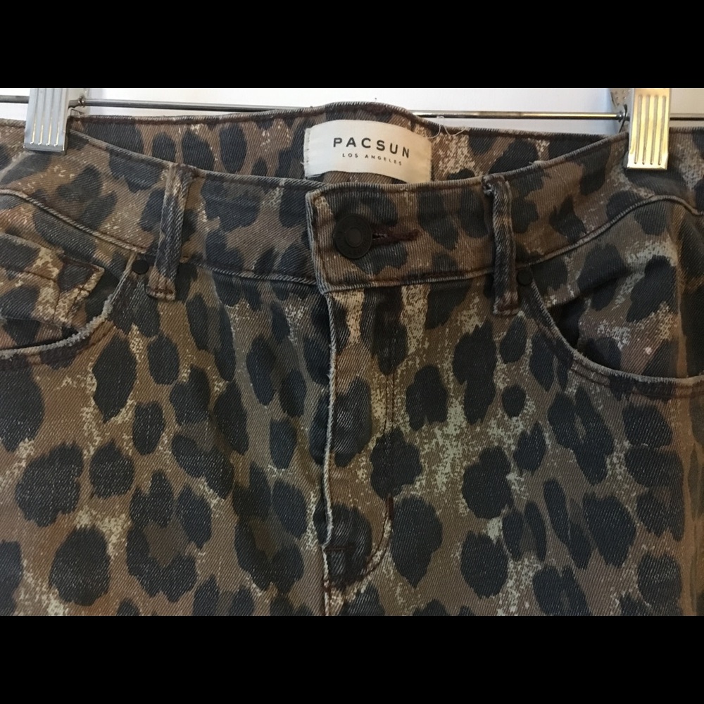 Cheetah print, mid-rise skinny jeans